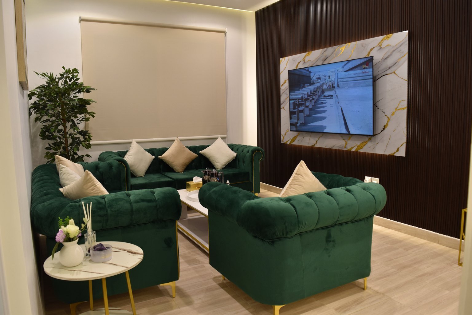 Green Velvet Ladies Salon interior, Abu Dhabi