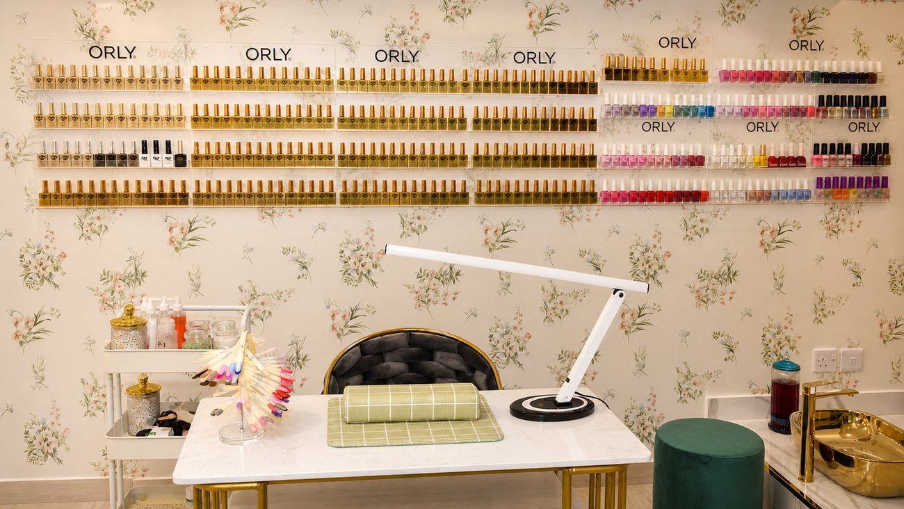 Green Velvet Ladies Salon interior, Abu Dhabi