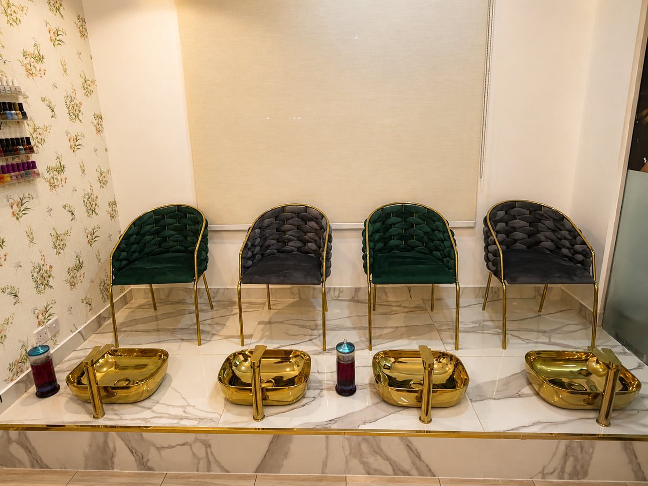 Green Velvet Ladies Salon interior, Abu Dhabi